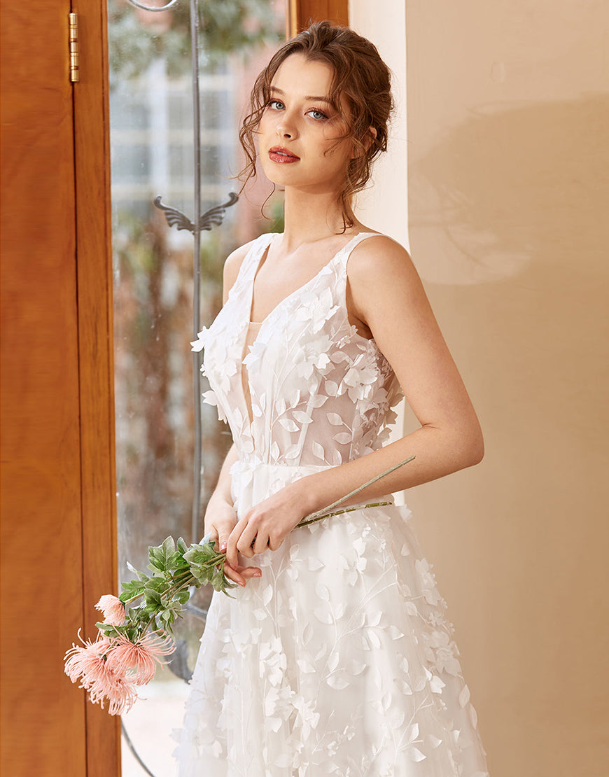 Luolandi Appliques Tulle Wedding Dress V-neck Open Back Beautiful