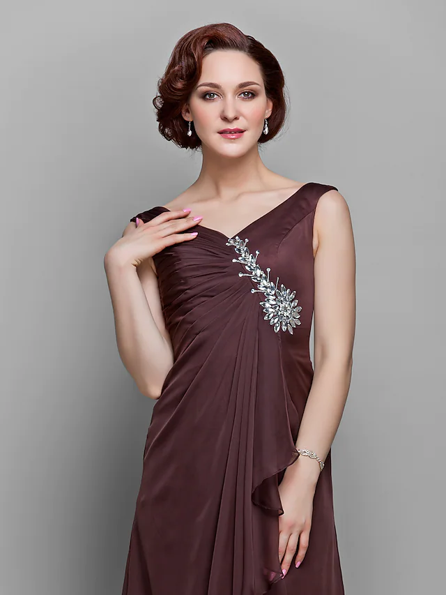 Luolandi A-Line Mother of the Bride Dress Vintage Inspired V Neck Floor Length Chiffon Sleeveless with Crystals Ruffles
