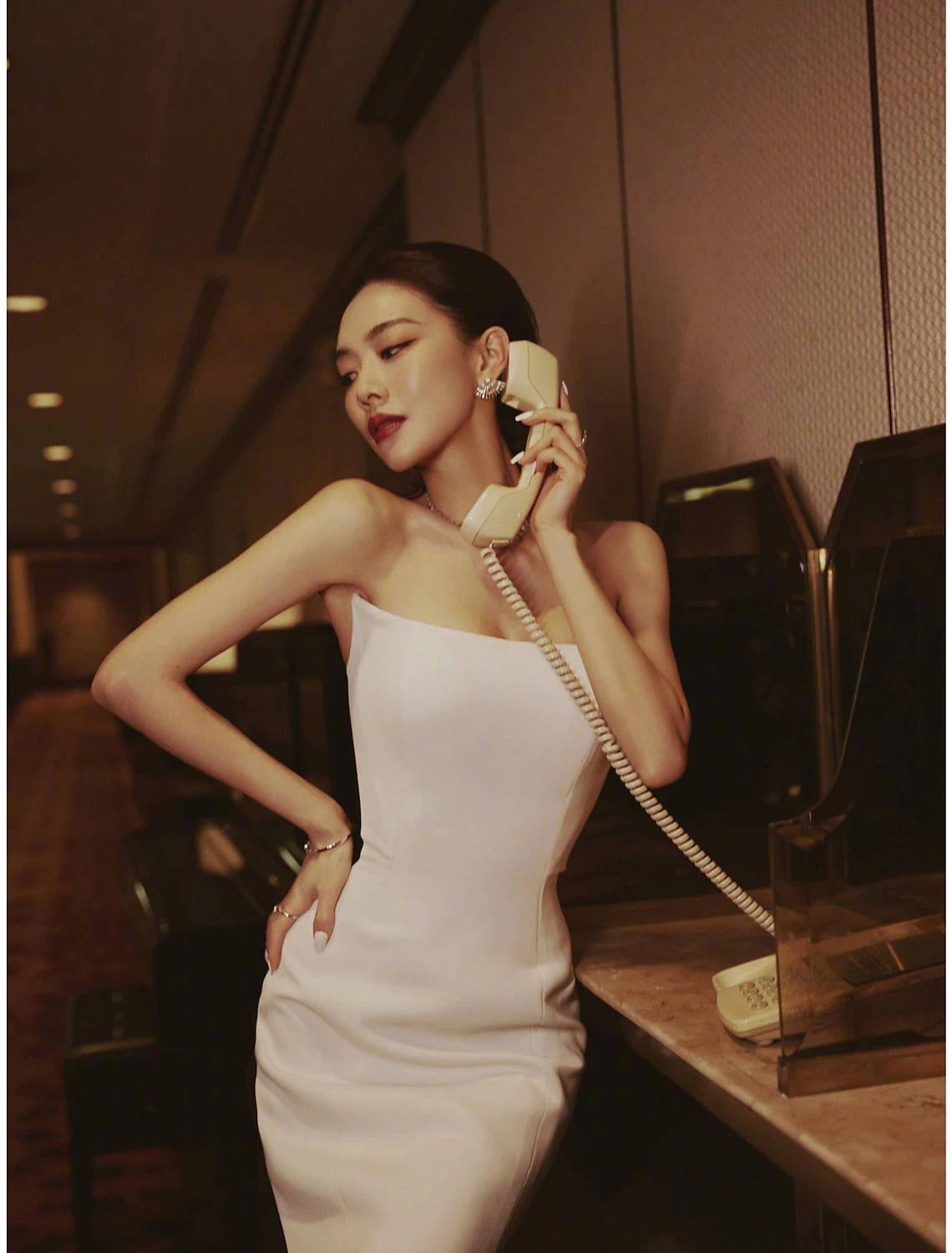 Luolandi Mermaid / Trumpet Evening Gown Color Block Dress Engagement Court Train Sleeveless Strapless Satin