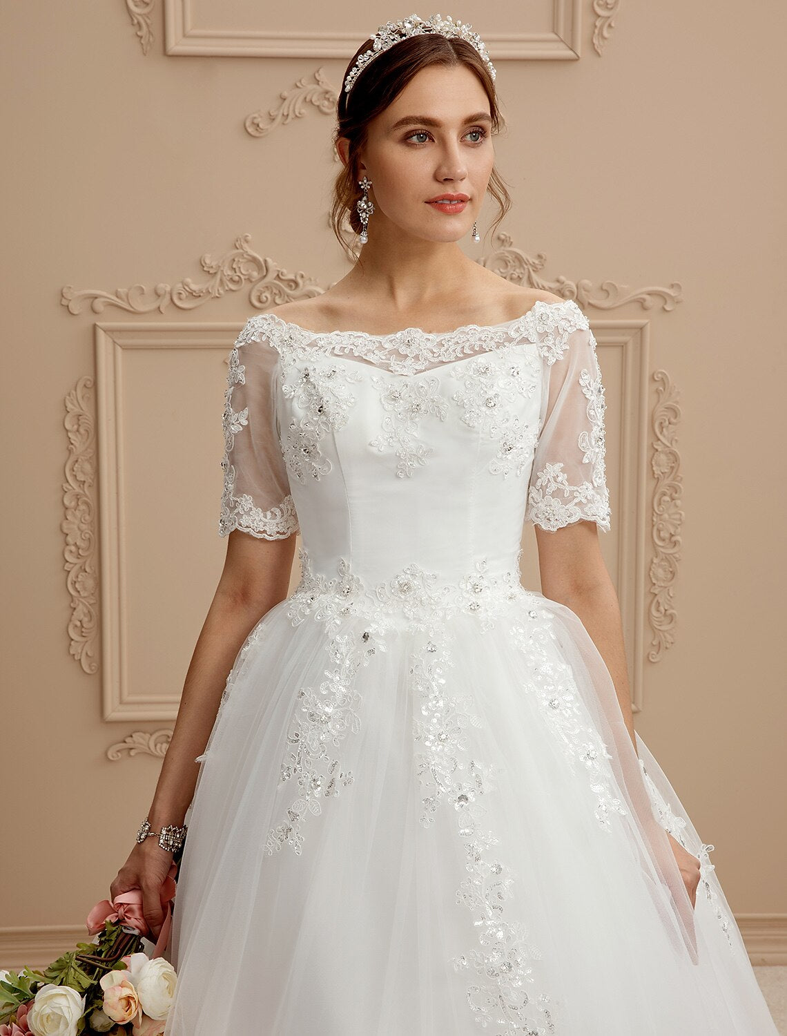 Luolandi A-Line Bateau Neck Cathedral Train Lace Made-To-Measure Long Wedding Dresses with Lace