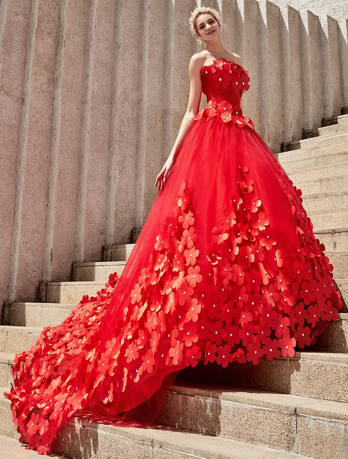 Luolandi Engagement Open Back Formal Wedding Dresses Ball Gown Square Neck Strapless Chapel Train Lace Bridal Gowns With Crystals