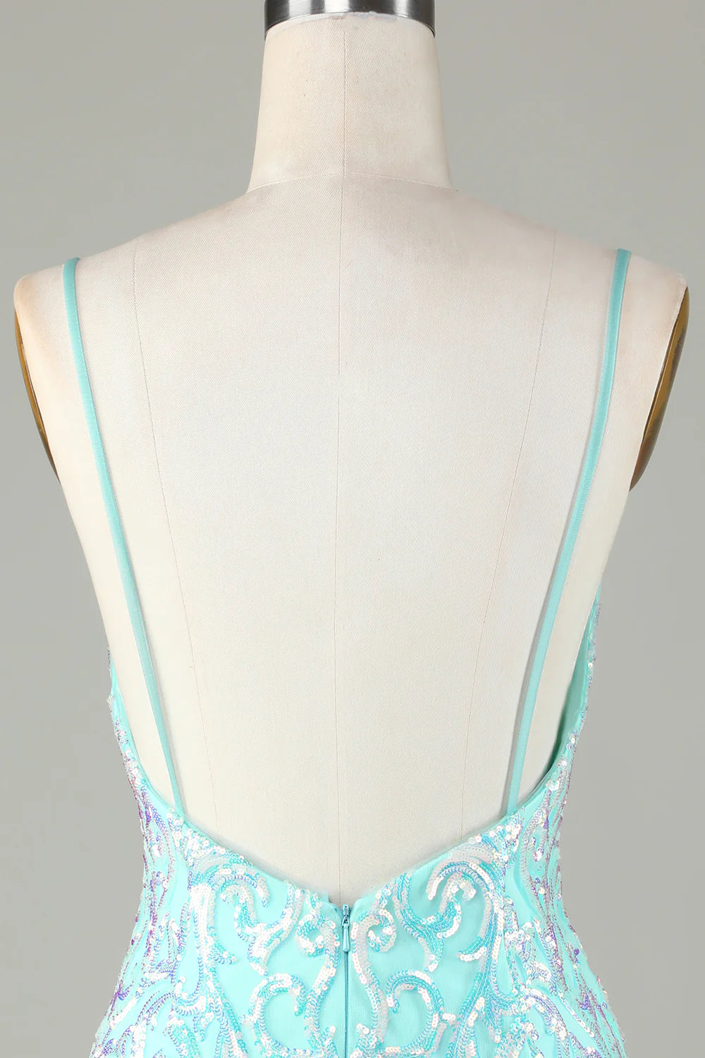 Luolandi Tight Glitter Spaghetti Straps Homecoming Dress V-neck Open Back Short Prom Dress