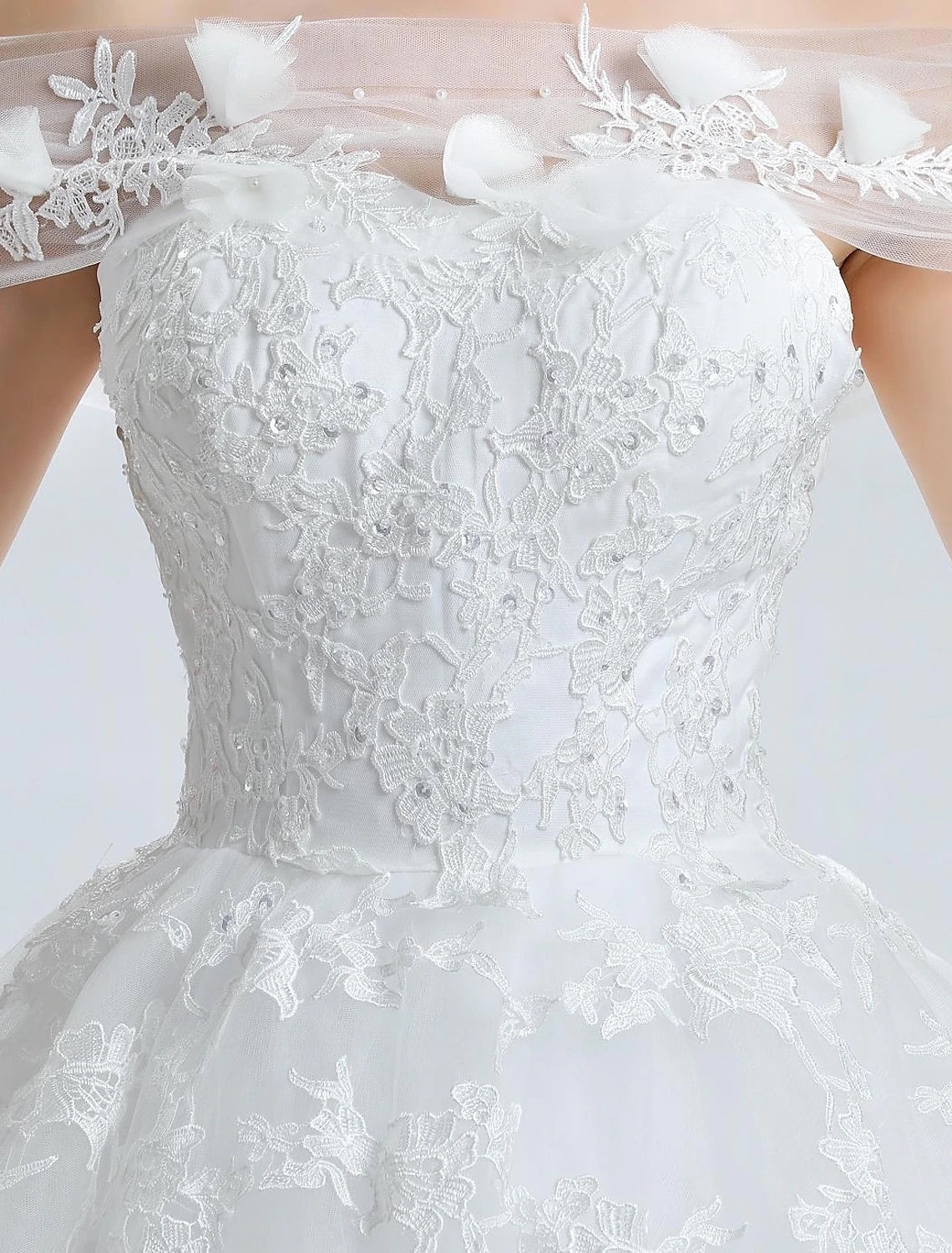 Luolandi Hall Wedding Dresses Ball Gown Off Shoulder Sleeveless Cathedral Train Satin Bridal Gowns