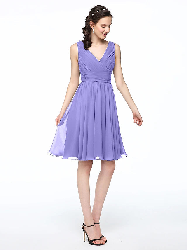 Luolandi A-Line Bridesmaid Dress V Neck Sleeveless Elegant Short / Mini Chiffon with Pleats Pure Color