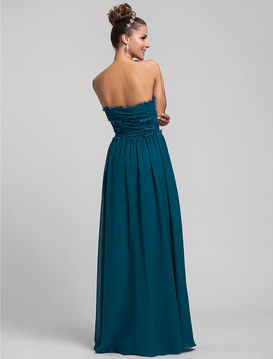 Luolandi Sheath / Column Strapless Floor Length Chiffon Bridesmaid Dress with Side Draping