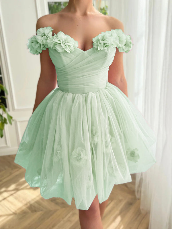 Luolandi A Line Strapless Short Tulle Homecoming Dress Off Shoulder Graduation Dress With Flowers
