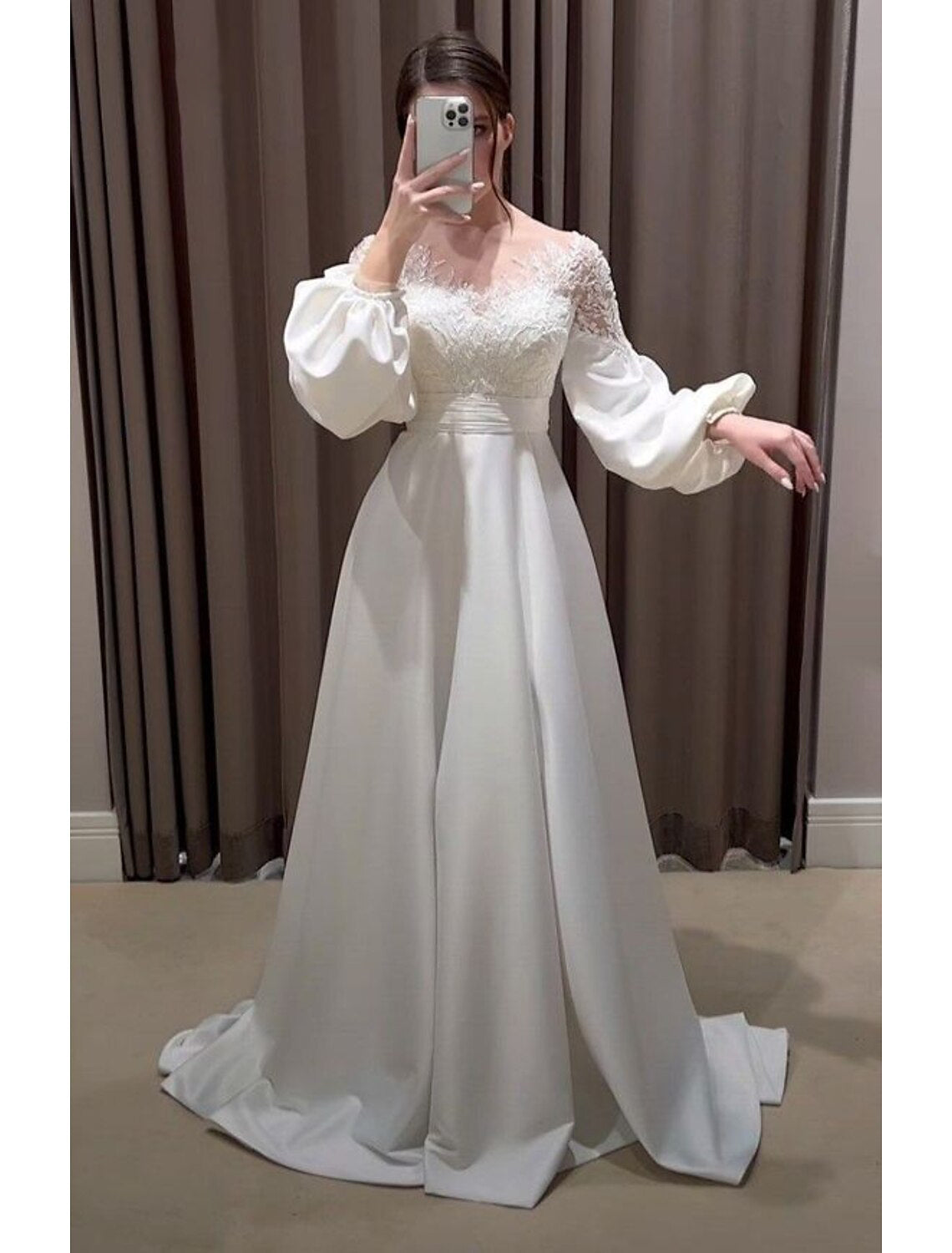Luolandi Hall Vintage Formal Wedding Dresses A-Line V Neck Long Sleeve Sweep / Brush Train Satin Bridal Gowns With Embroidery