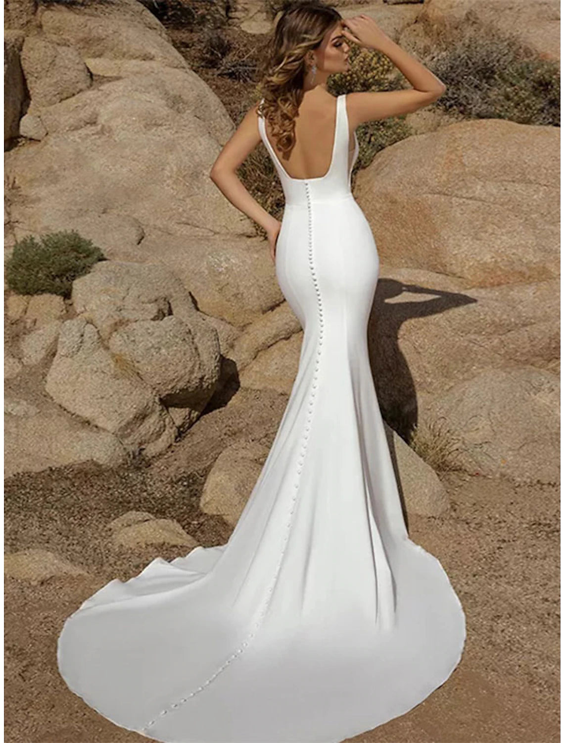 Luolandi Beach Open Back Casual Wedding Dresses Court Train Mermaid / Trumpet Sleeveless Square Neck Crepe