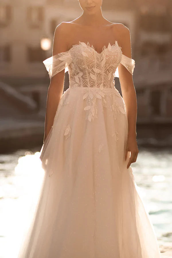 Luolandi A Line Sweetheart Sticker Countryside Style Wedding Bridal Dress Off Shoulder Beautiful