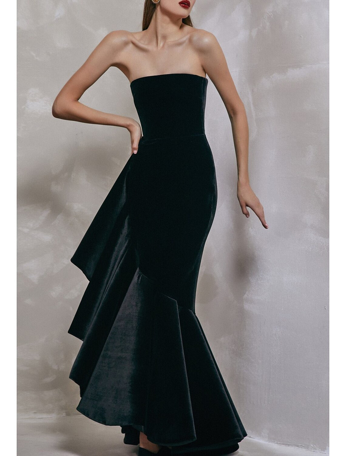 Luolandi Mermaid / Trumpet Prom Dresses Little Black Dress Dress Prom Floor Length Sleeveless Strapless Velvet with Ruffles