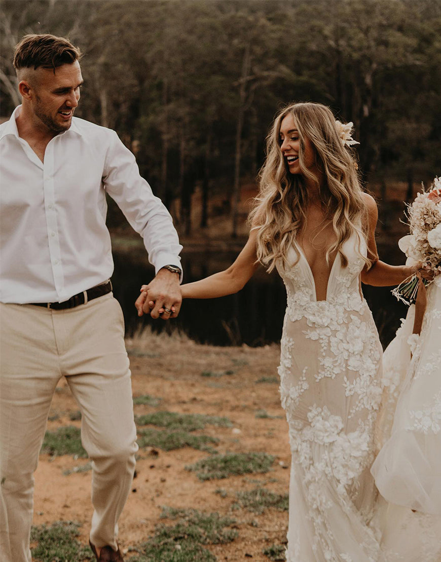 Luolandi 3D Flowers Mermaid Wedding Dresses V-neck Open Back Beautiful