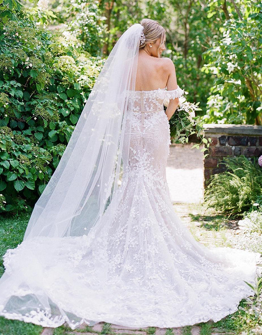 Luolandi Corset Style Slim Fit Sweetheart Tulle Bridal Wedding Gown Off Shoulder