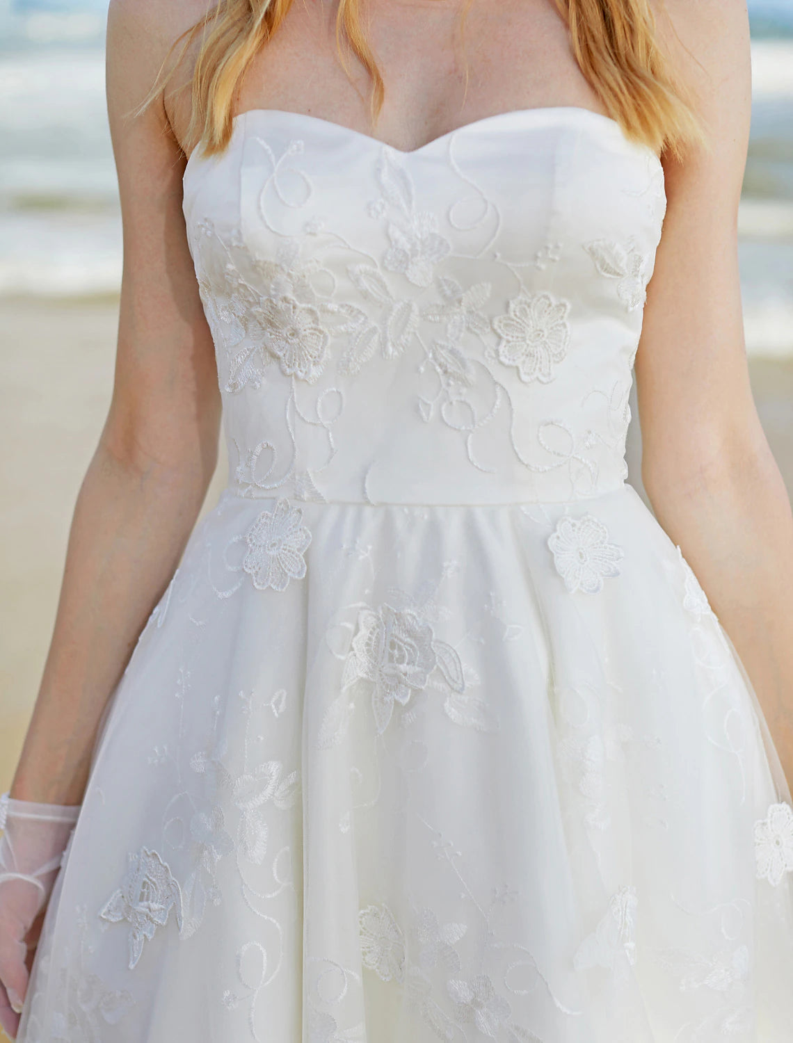 Luolandi Hall Boho Wedding Dresses A-Line Sweetheart Strapless Knee Length Lace Bridal Gowns