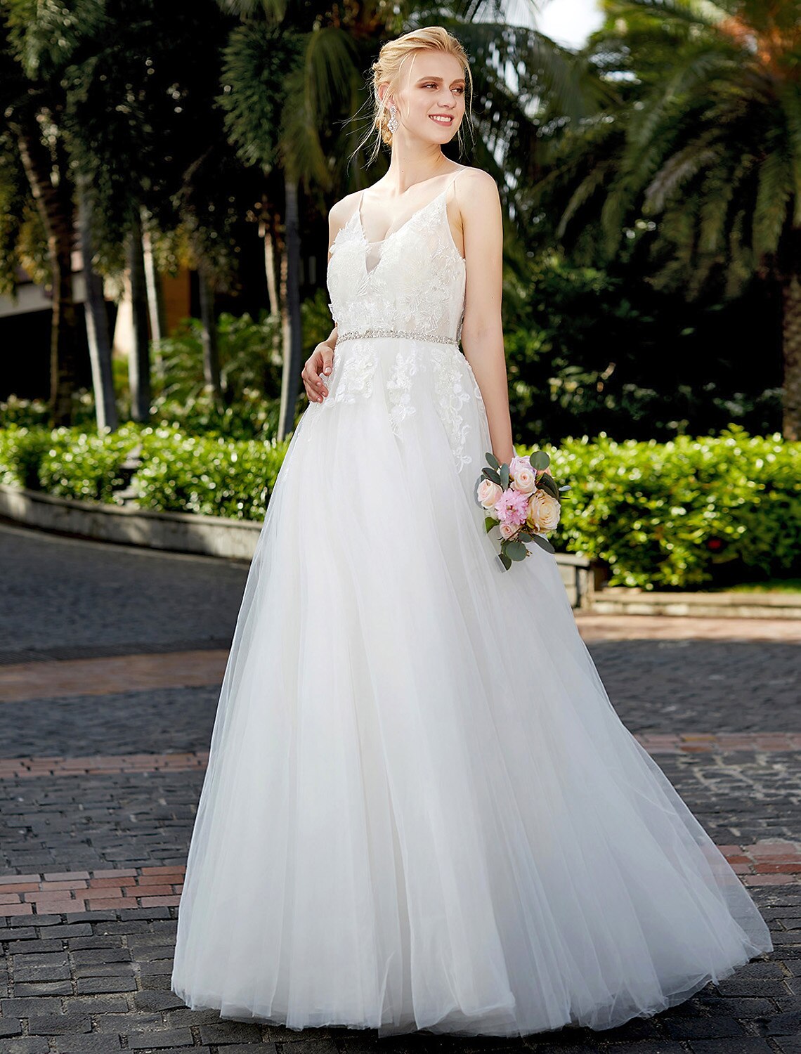 Luolandi Reception Wedding Dresses A-Line Plunging Neck Sleeveless Floor Length Tulle Over Lace Bridal Gowns With Sashes Beading