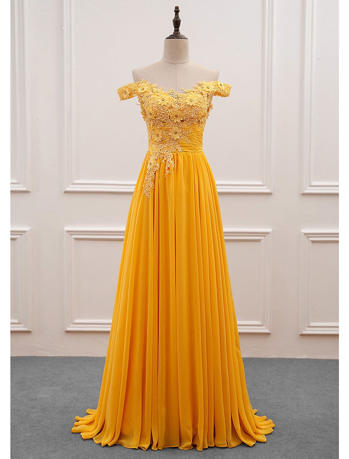 Luolandi A-Line Wedding Guest Dresses Floral Dress Prom Wedding Party Sweep / Brush Train Sleeveless Off Shoulder Chiffon