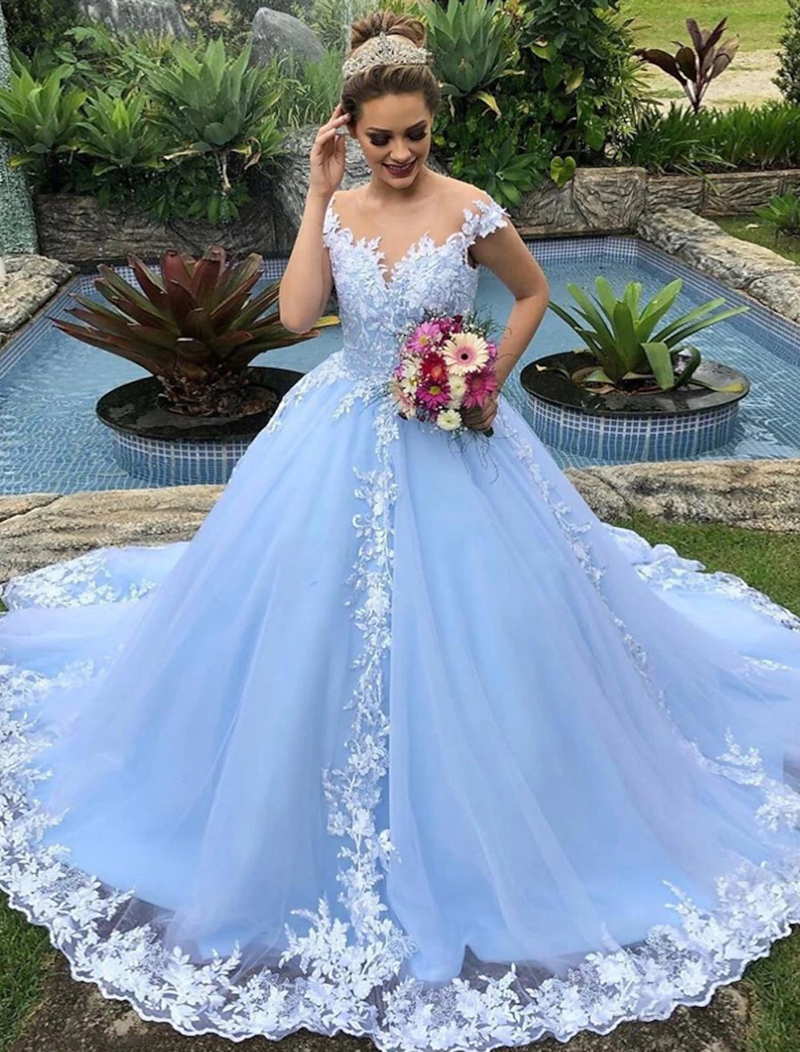 Luolandi Engagement Wedding Dresses in Color Formal Wedding Dresses Ball Gown V Neck Cap Sleeve Chapel Train Lace Bridal Gowns