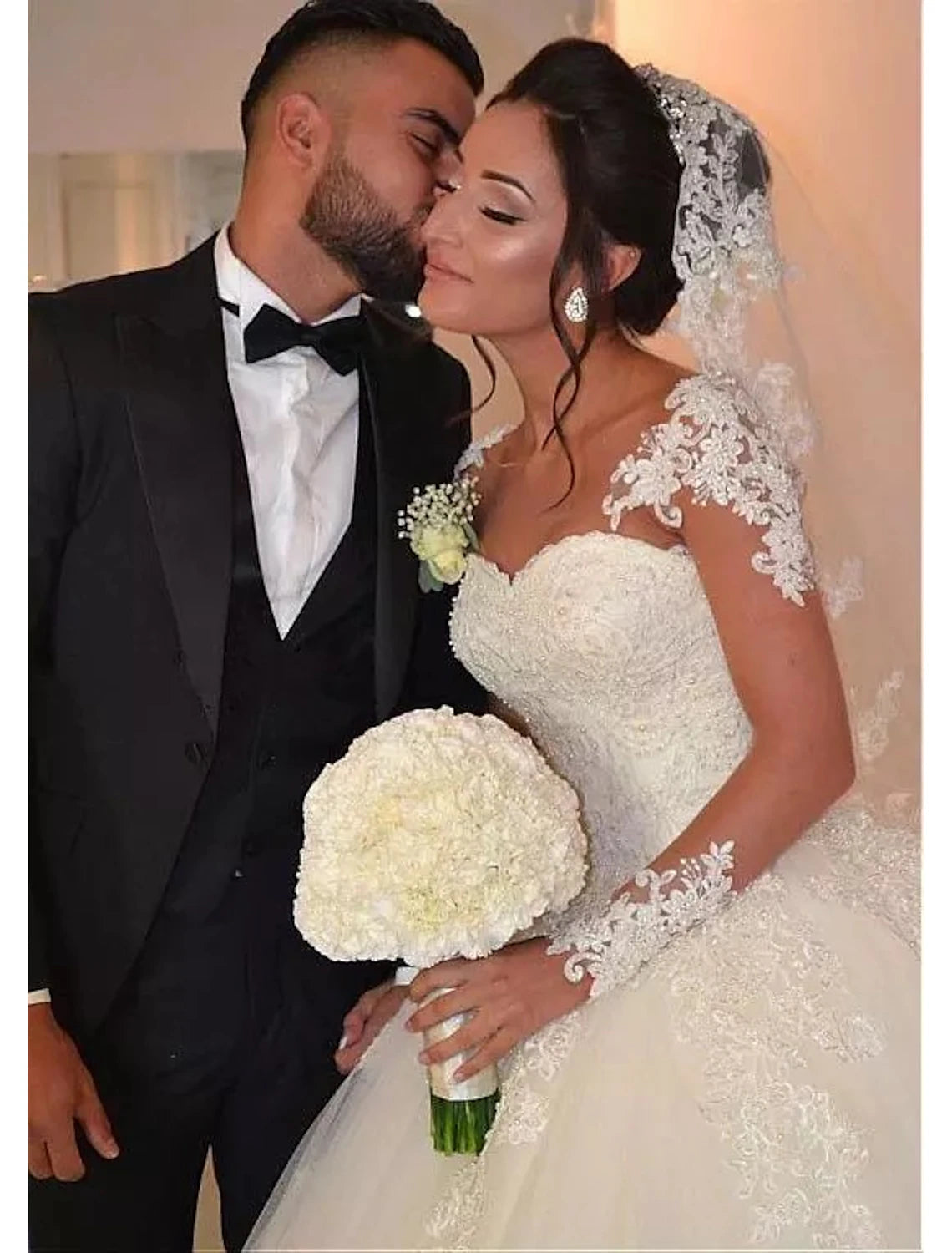 Luolandi Engagement Formal Wedding Dresses Ball Gown Sweetheart Long Sleeve Floor Length Lace Bridal Gowns