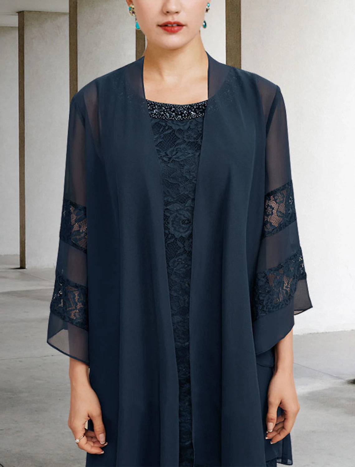 Luolandi Two Piece Sheath / Column Mother of the Bride Dress Wedding Guest Plus Size Elegant Jewel Neck Knee Length Chiffon Lace Sleeveless