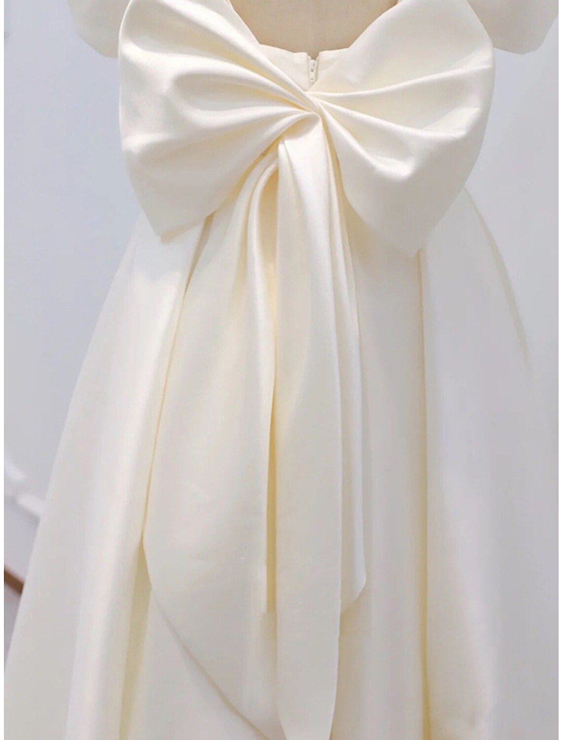 Luolandi Reception Little Dresses Wedding Dresses A-Line Square Neck Short Sleeve Knee Length Satin Bridal Gowns