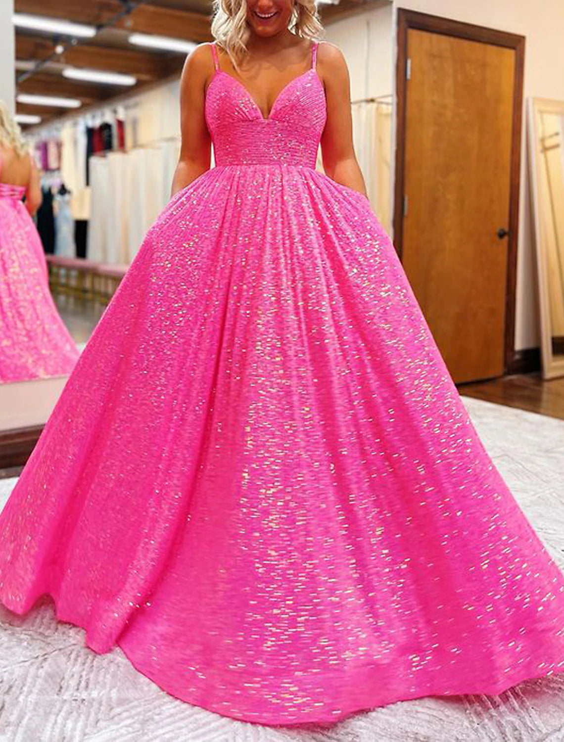 Luolandi A-Line Prom Dresses Sparkle & Shine Dress Formal Sweep / Brush Train Sleeveless V Neck Sequined Backless with Pleats