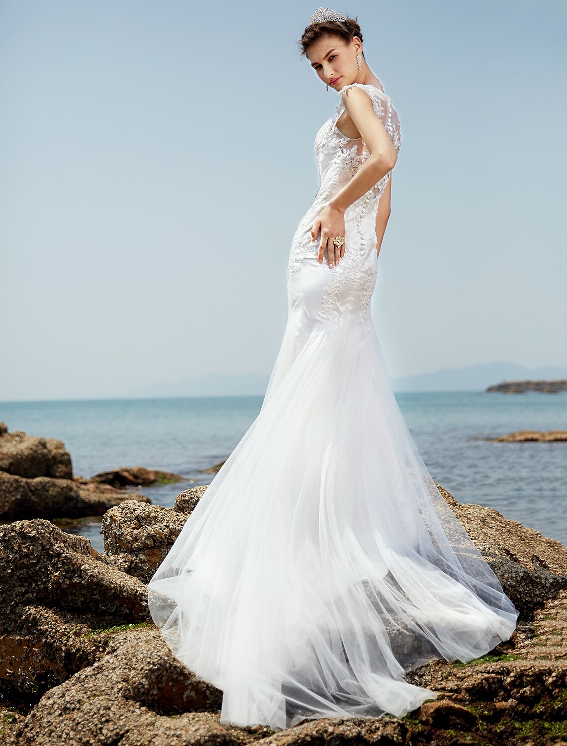 Luolandi Mermaid / Trumpet Bateau Neck Sweep / Brush Train Lace / Tulle Made-To-Measure Wedding Dresses with Lace