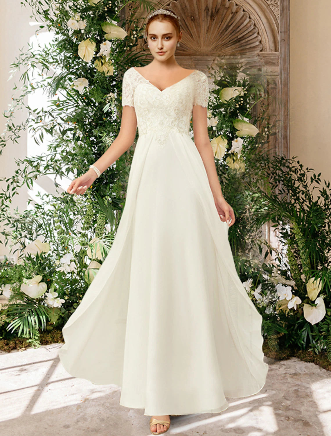 Luolandi Beach Wedding Dresses A-Line V Neck Short Sleeve Floor Length Chiffon Bridal Gowns With Pleats