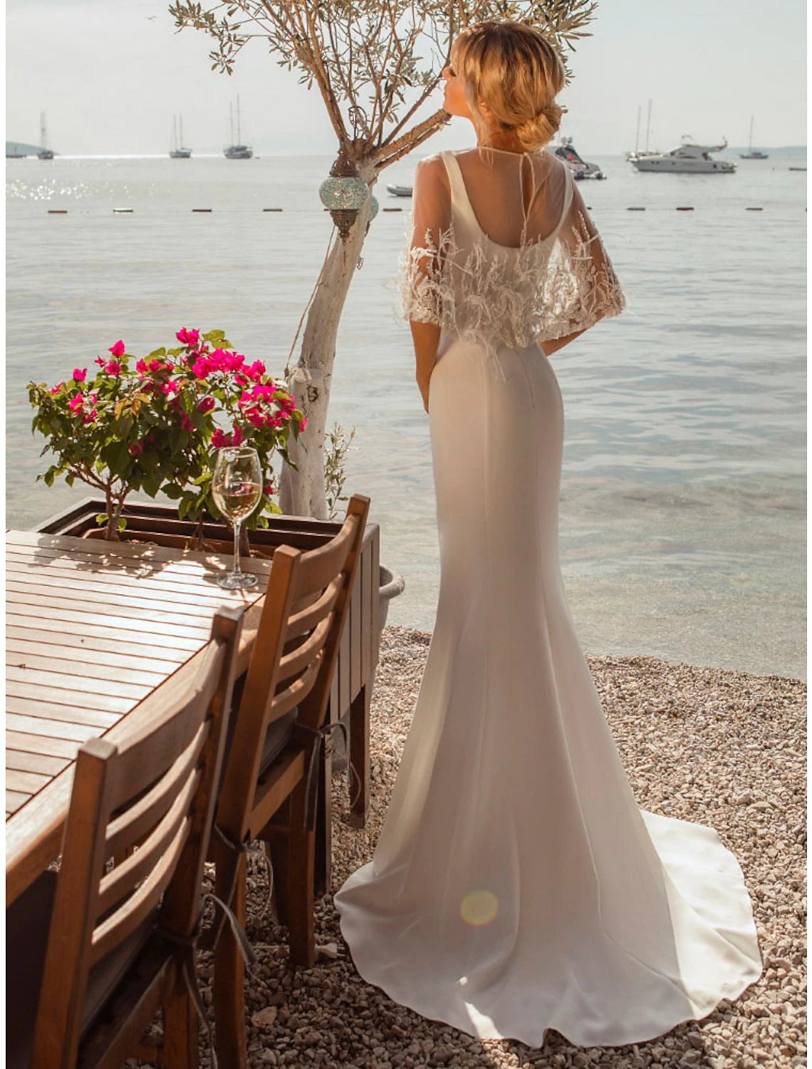 Luolandi Beach Open Back Casual Wedding Dresses Mermaid / Trumpet Square Neck Sleeveless Sweep / Brush Train Satin Bridal Gowns