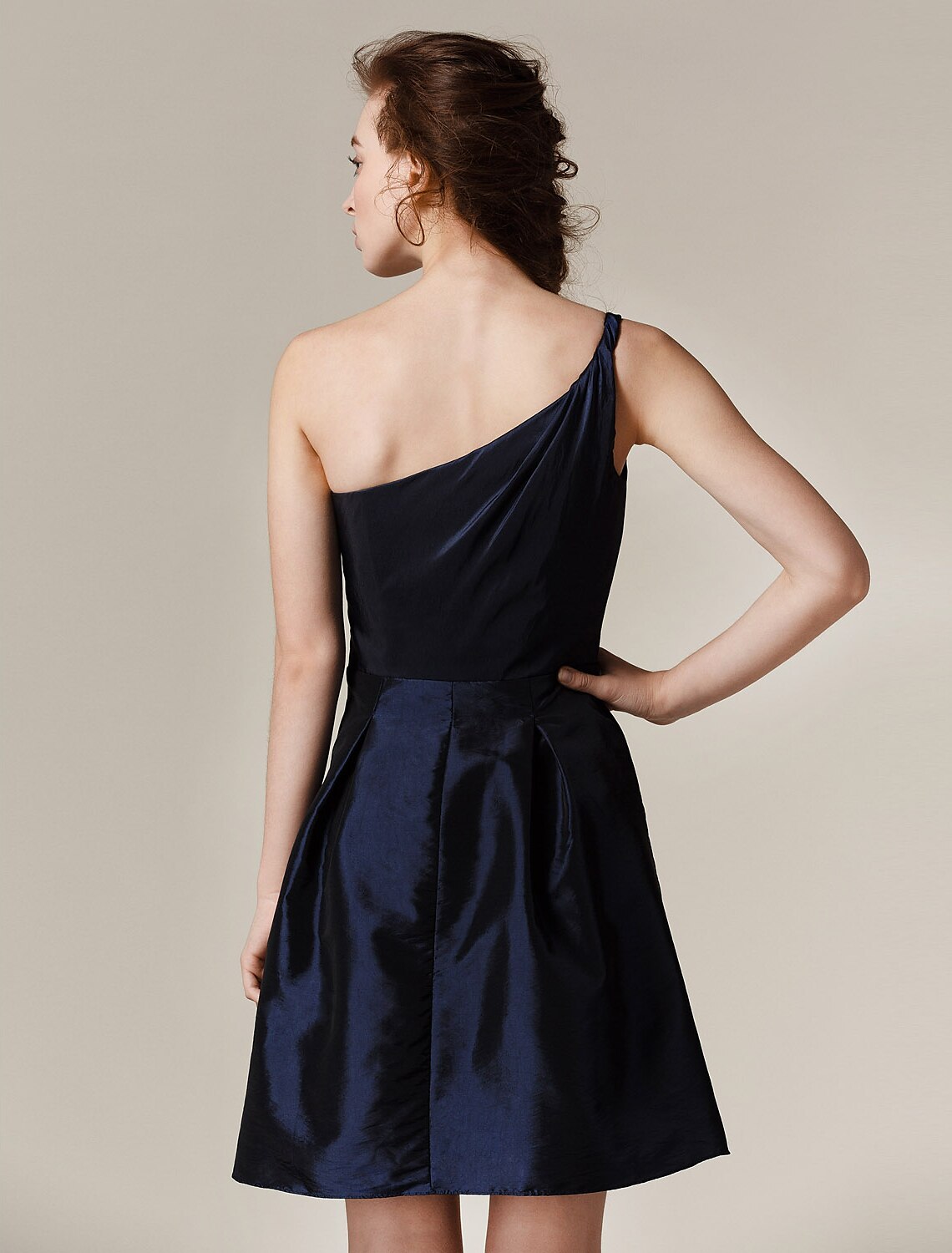 Luolandi A-Line / Princess One Shoulder Short Taffeta Bridesmaid Dress with Pleats pure color