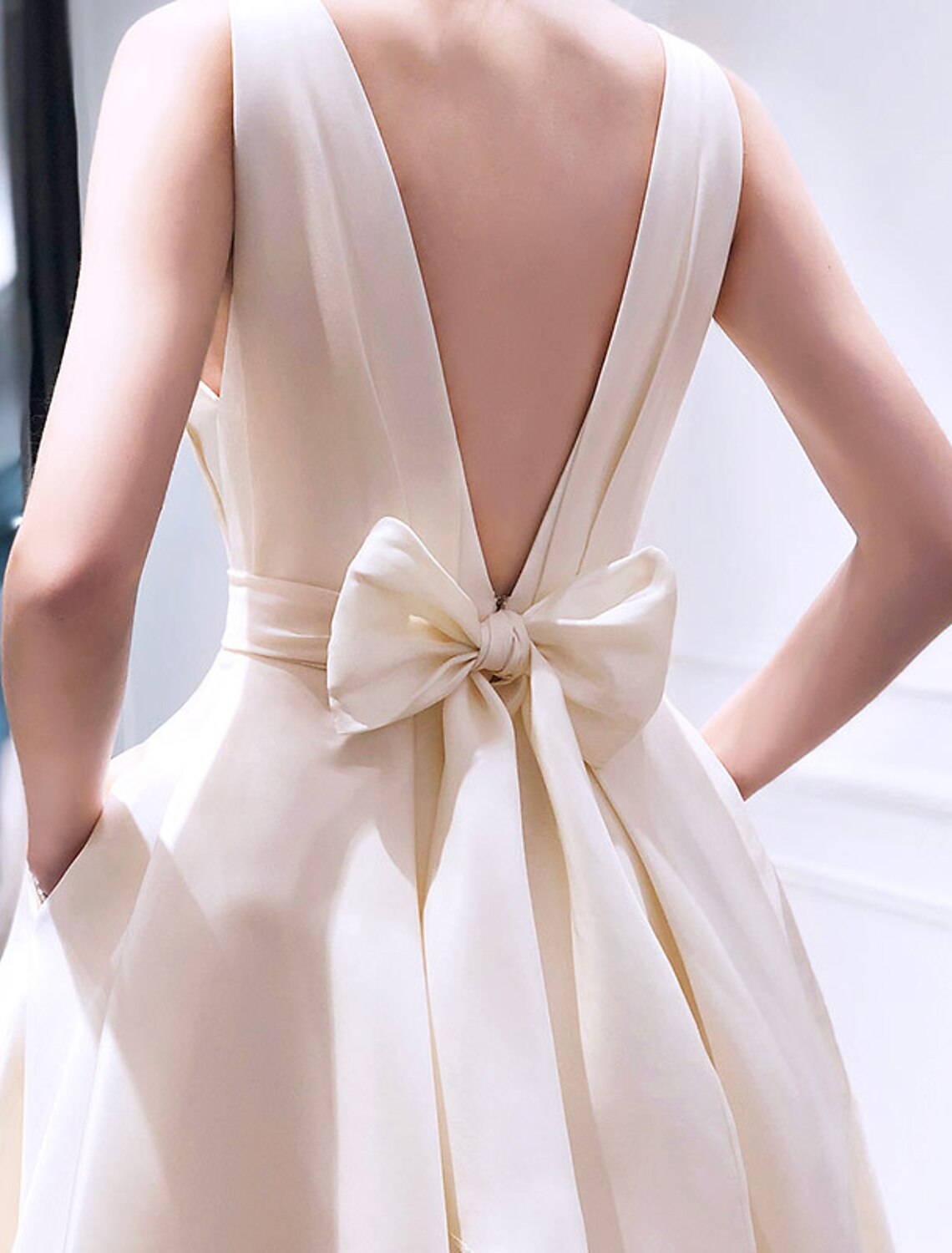 Luolandi Elegant Dress V-neck Sleeveless Ladies Party Dress Sexy Prom Dress Chic Evening Dress