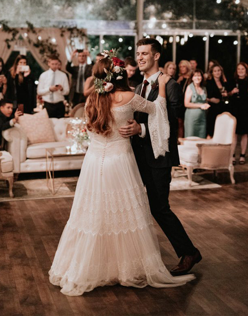 Luolandi Plus Size Lace Wedding Dress Floor Length Beautiful