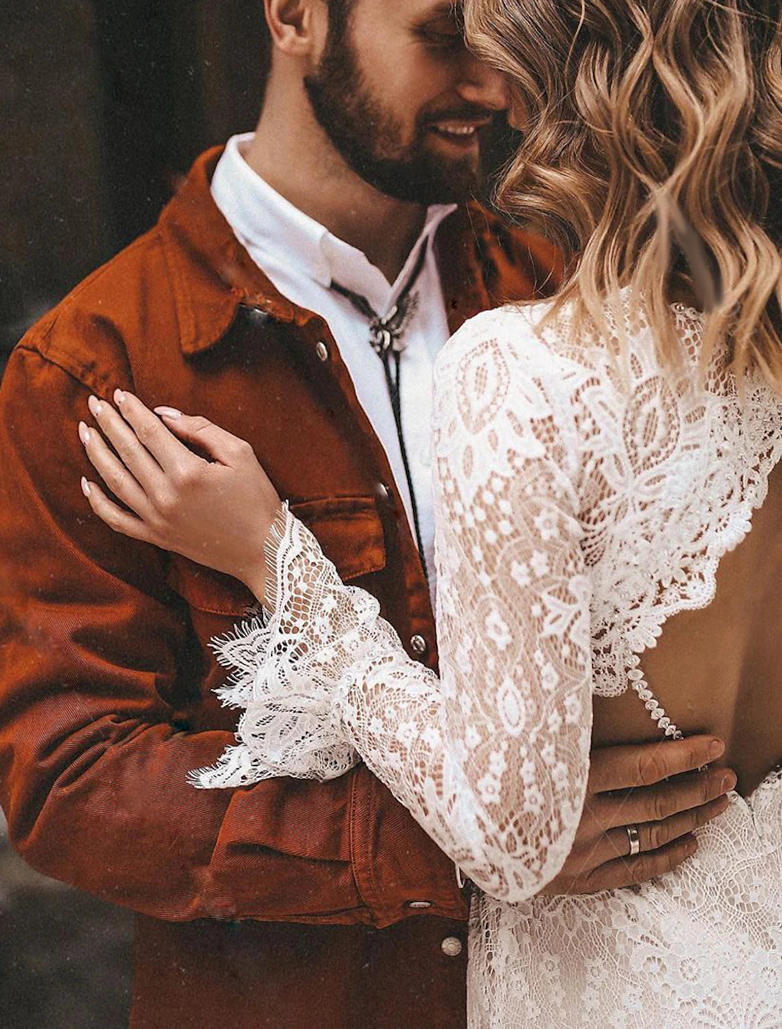 Luolandi A-Line Fall Wedding Dresses Vintage Long Sleeve V Neck Outdoor Romantic Bridal Gowns