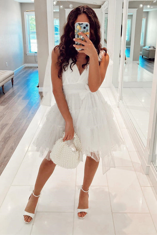 Luolandi Blush Tulle A-Line Homecoming Dress with Pearls V-neck Beautiful Party Dress