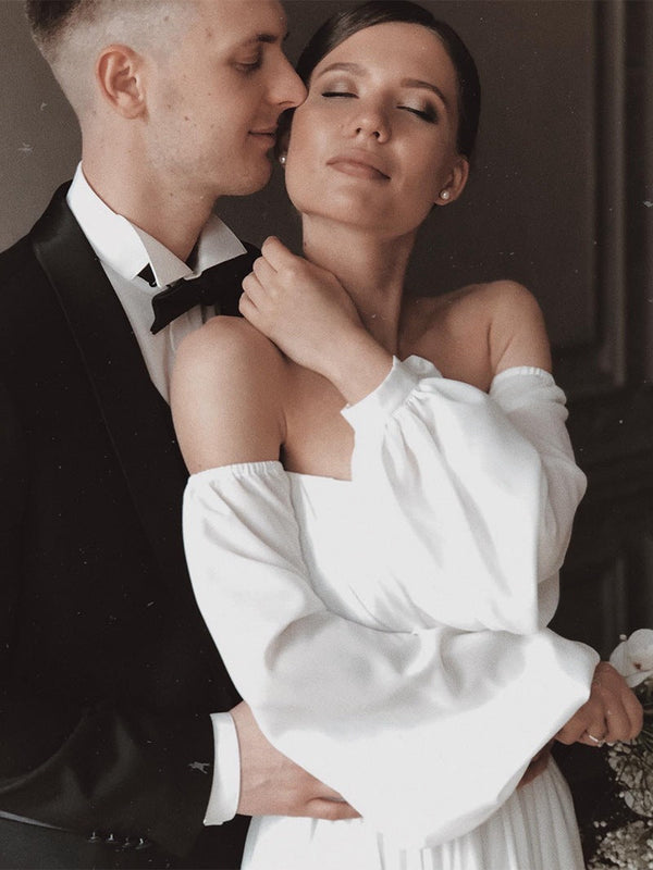 Luolandi Off the Shoulder Chiffon Beach Long-Sleeve Wedding Dresses