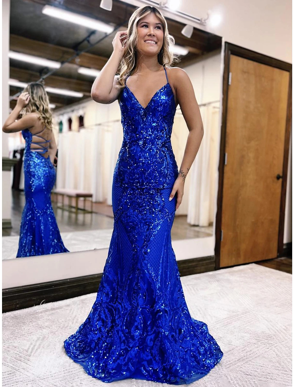 Luolandi Mermaid / Trumpet Prom Dresses Sparkle & Shine Dress Formal Wedding Party Sweep / Brush Train Sleeveless V Neck Sequined Backless