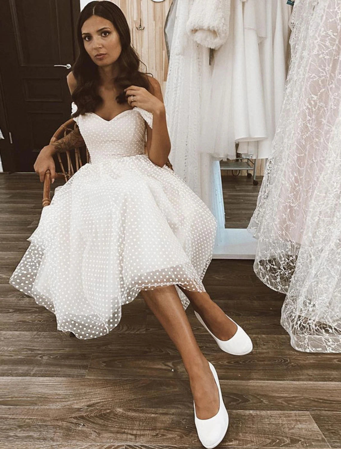 Luolandi Reception Little Dresses Wedding Dresses A-Line Off Shoulder Cap Sleeve Knee Length Tulle Bridal Gowns