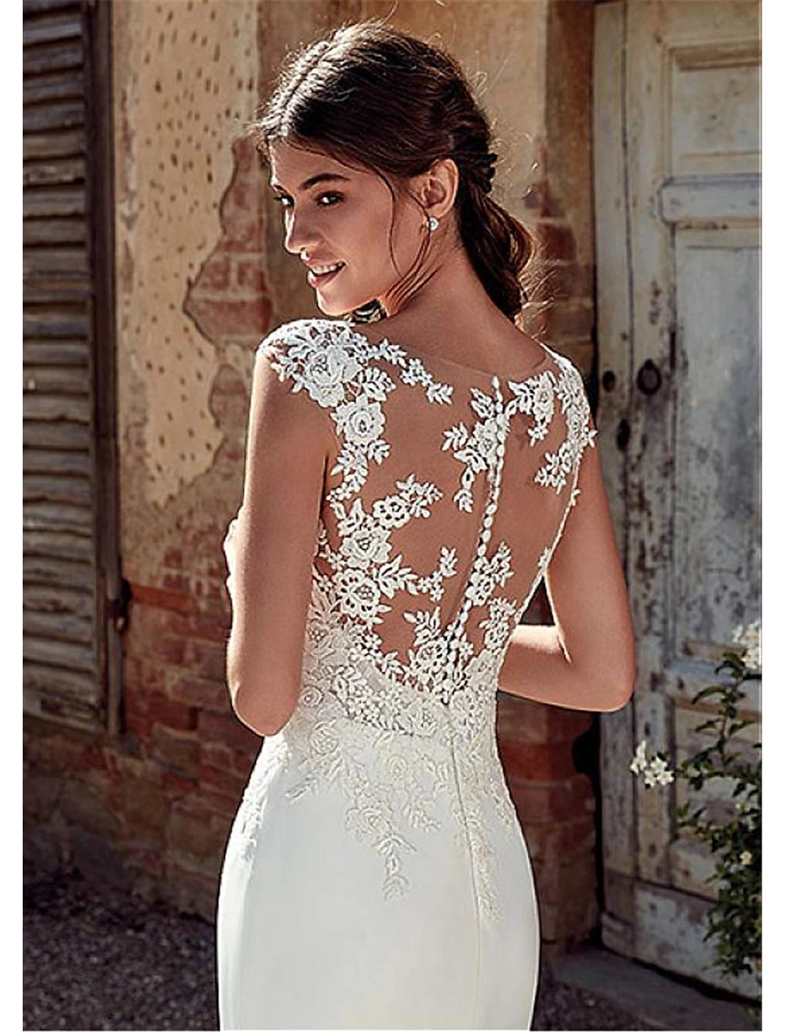 Luolandi Beach Open Back Wedding Dresses Court Train Mermaid / Trumpet Cap Sleeve Illusion Neck Chiffon