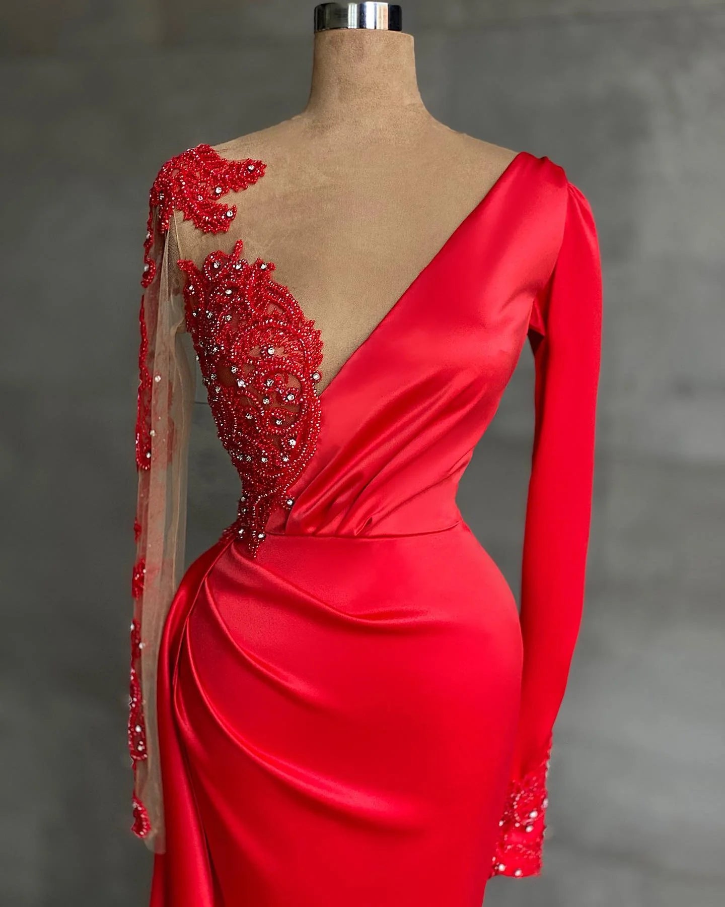Luolandi Red Long Sleeve V Neck Mermaid Prom Dress With Beadings Sexy Evening Dress Party Dress