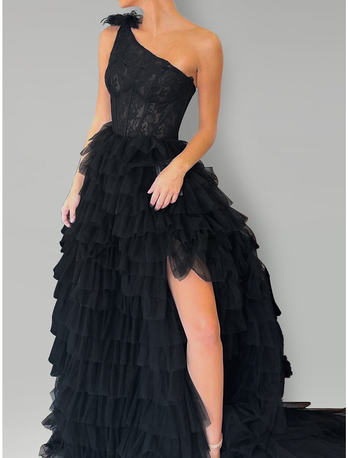 Luolandi A-Line Evening Gown Floral Dress Wedding Party Semi Formal Sweep / Brush Train Sleeveless One Shoulder Lace with Slit