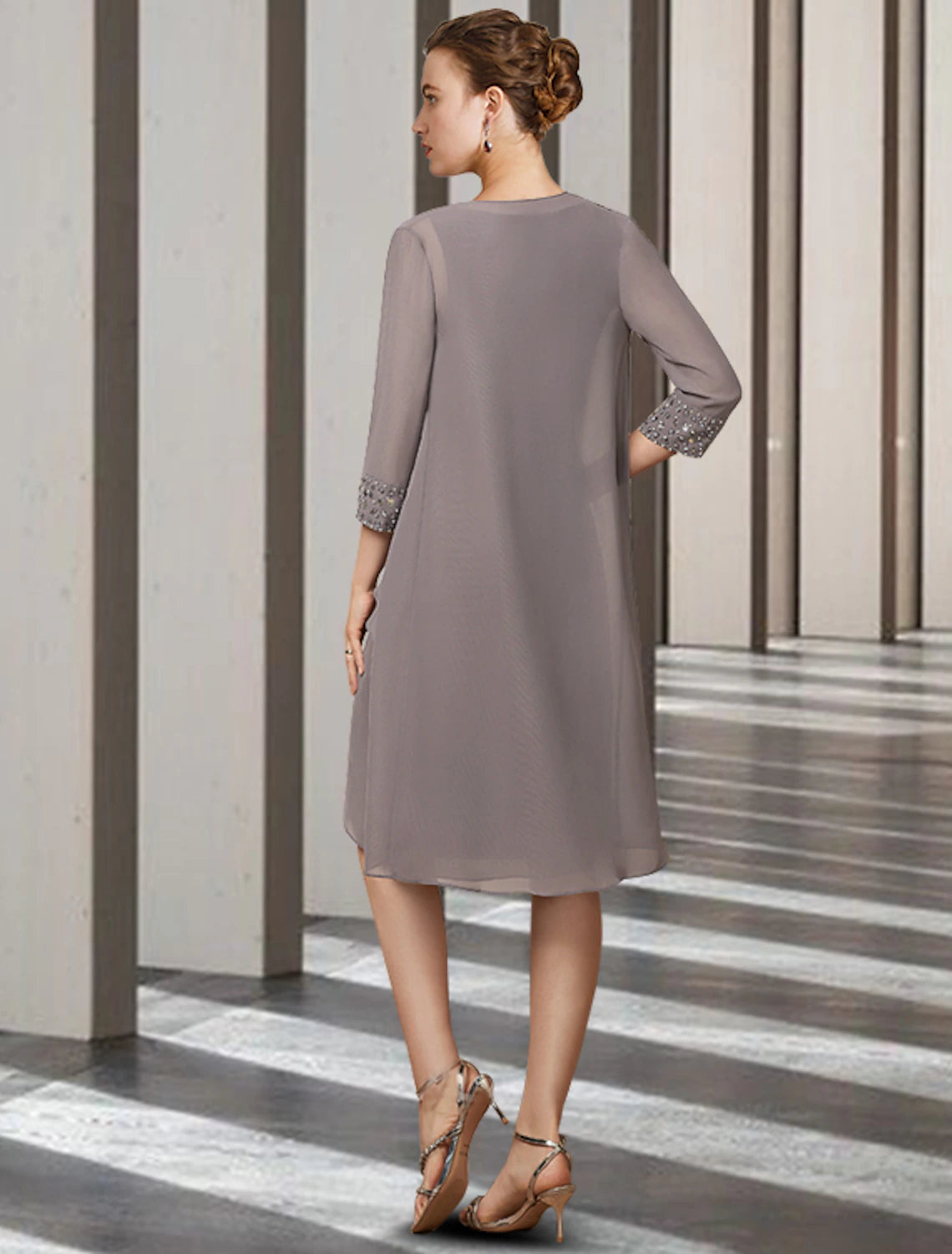 Luolandi Two Piece Sheath / Column Mother of the Bride Dress Elegant Jewel Neck Knee Length Chiffon Sleeveless