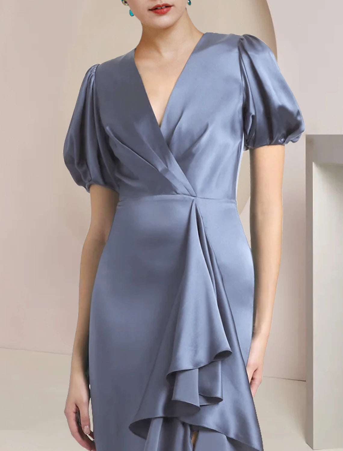 Luolandi A-Line Mother of the Bride Dress Formal Wedding Guest Party Elegant V Neck Sweep / Brush Train Satin Short Sleeve with Cascading