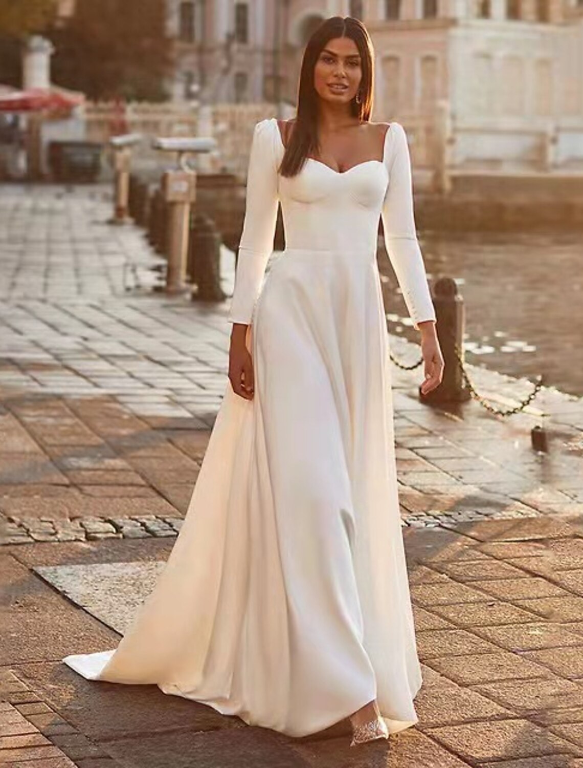 Luolandi Reception Royal Style Casual Wedding Dresses A-Line Sweetheart Long Sleeve Sweep / Brush Train Satin Bridal Gowns