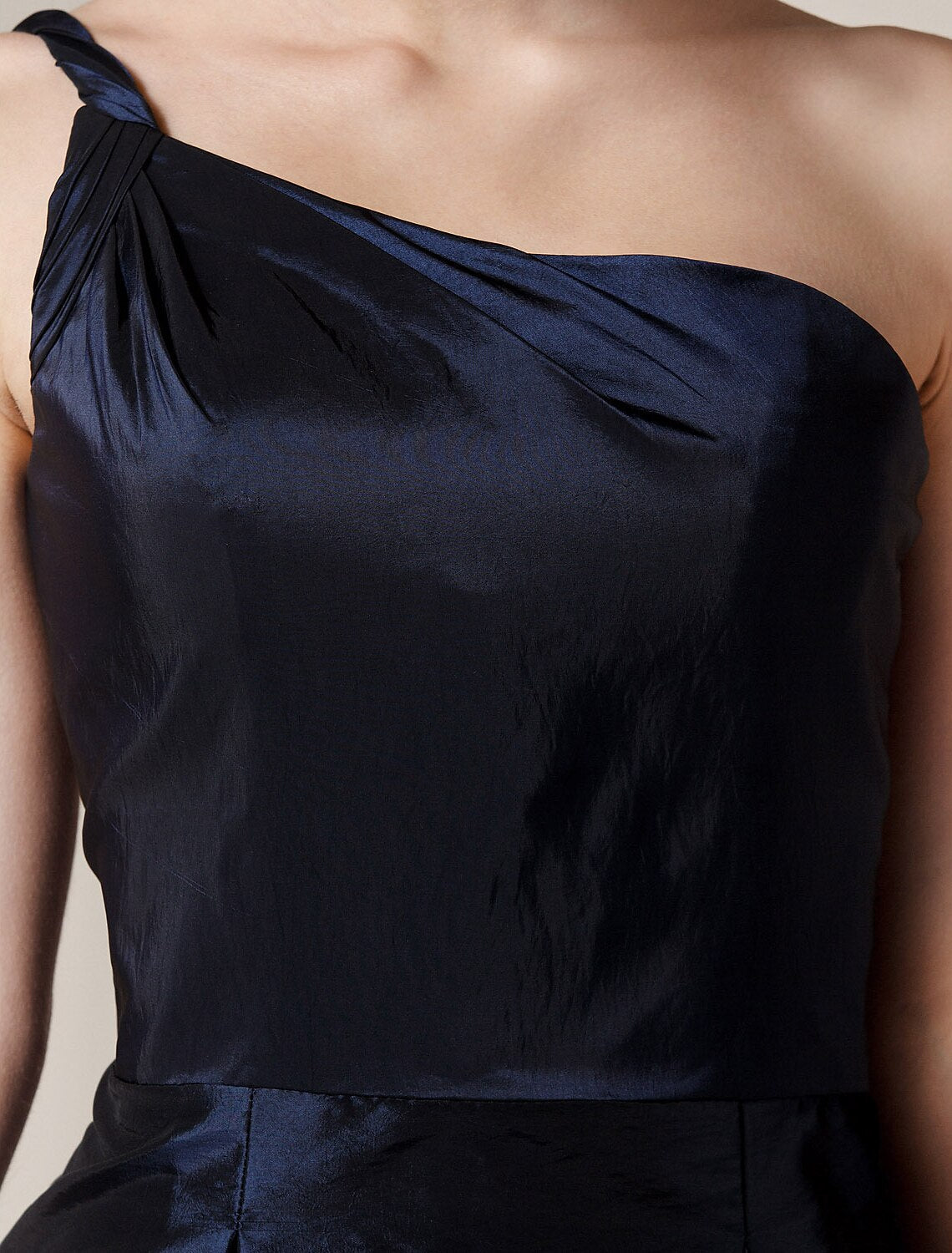 Luolandi A-Line / Princess One Shoulder Short Taffeta Bridesmaid Dress with Pleats pure color