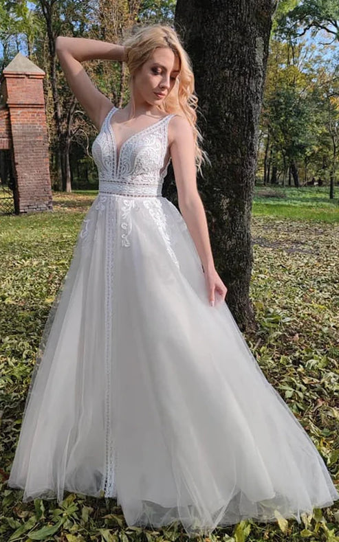 Luolandi Romantic Sleeveless A-Line Lace Wedding Dress With V-neck And Low-V Back Floor Length