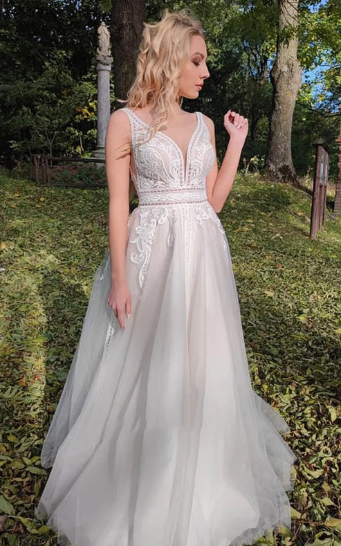 Luolandi Romantic Sleeveless A-Line Lace Wedding Dress With V-neck And Low-V Back Floor Length
