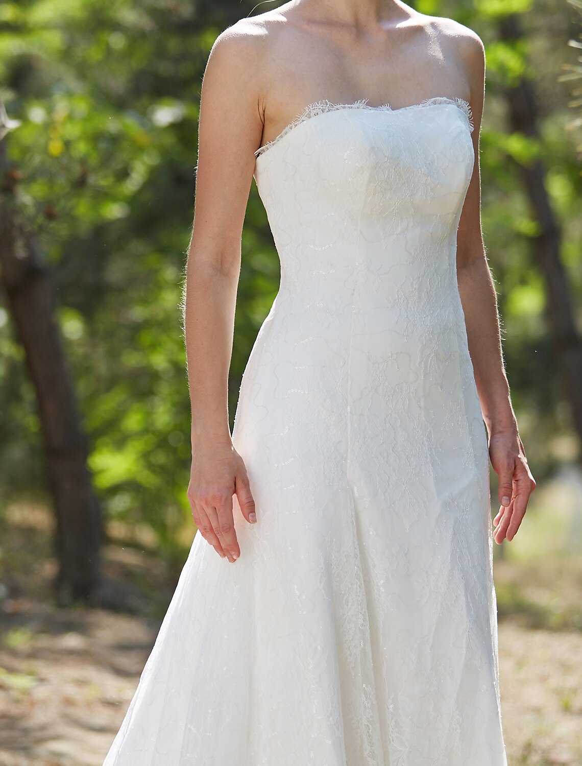 Luolandi Wedding Dresses A-Line Strapless Sleeveless Court Train Satin Bridal Gowns