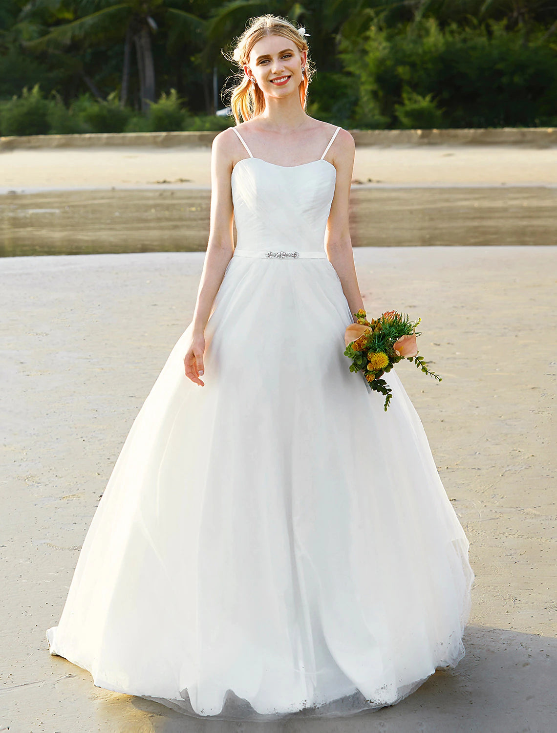 Luolandi Beach Wedding Dresses A-Line Spaghetti Strap Sleeveless Sweep / Brush Train Chiffon Bridal Gowns With Sashes