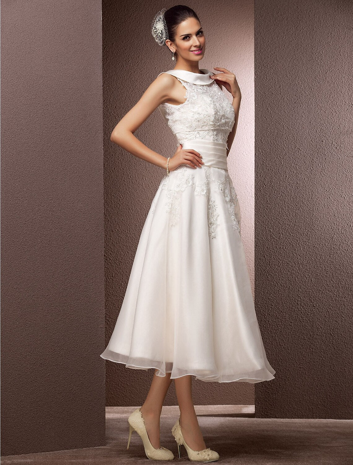 Luolandi Hall Wedding Dresses Tea Length A-Line Sleeveless Illusion Neck Lace With Pearl