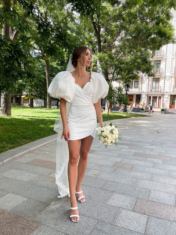 Luolandi Sheath Puff Sleeves Short V-Neck Wedding Dress Beautiful