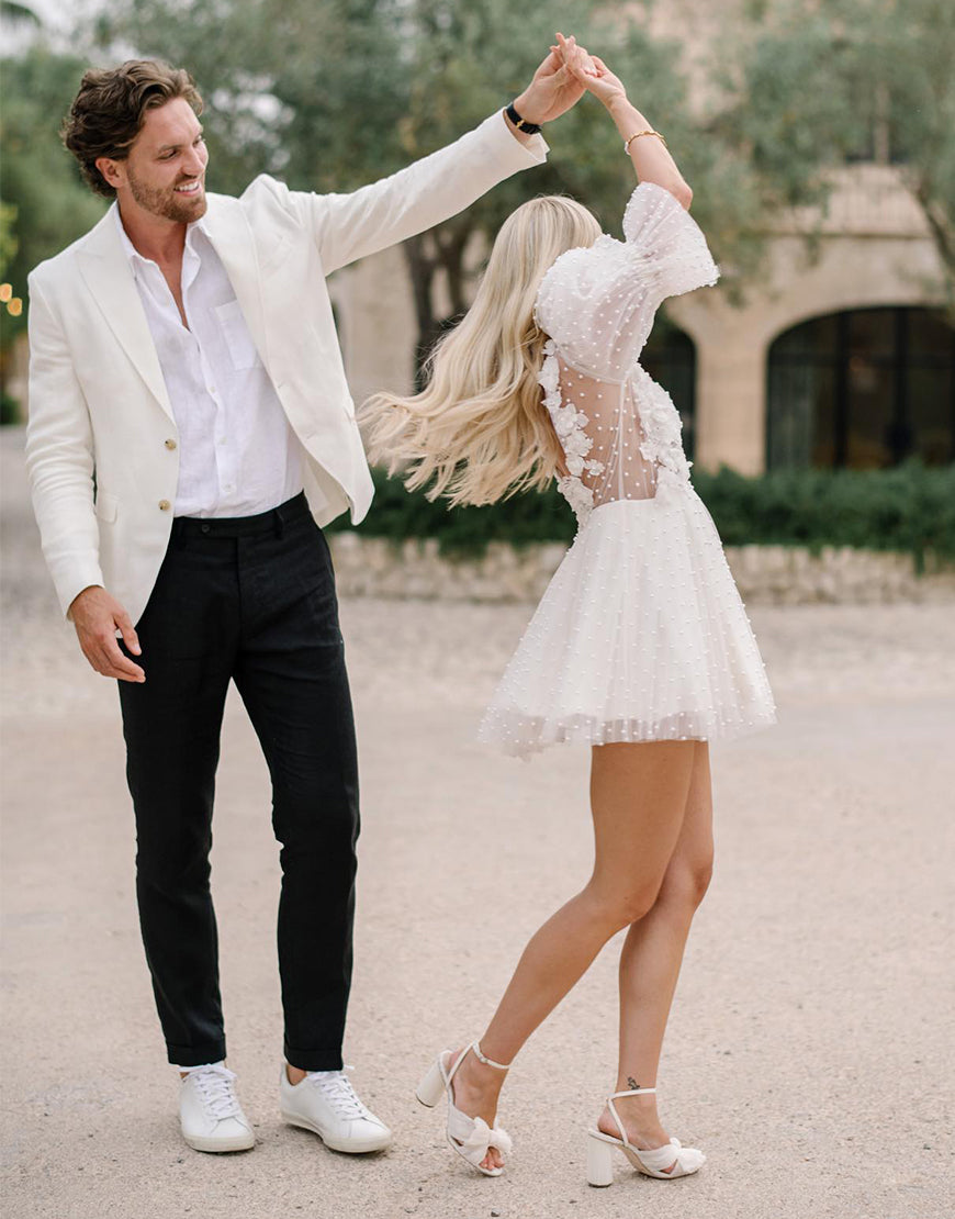 Luolandi Vintage Short Wedding Dress with Sleeves V-neck Sexy With Flowers