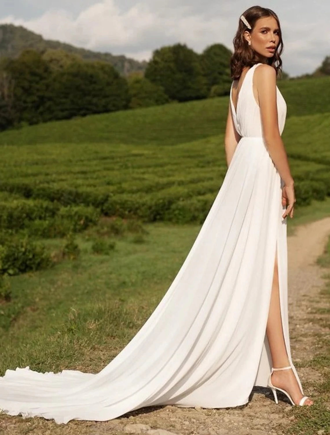 Luolandi Reception Sexy Casual Wedding Dresses A-Line V Neck Sleeveless Court Train Chiffon Bridal Gowns With Split Front